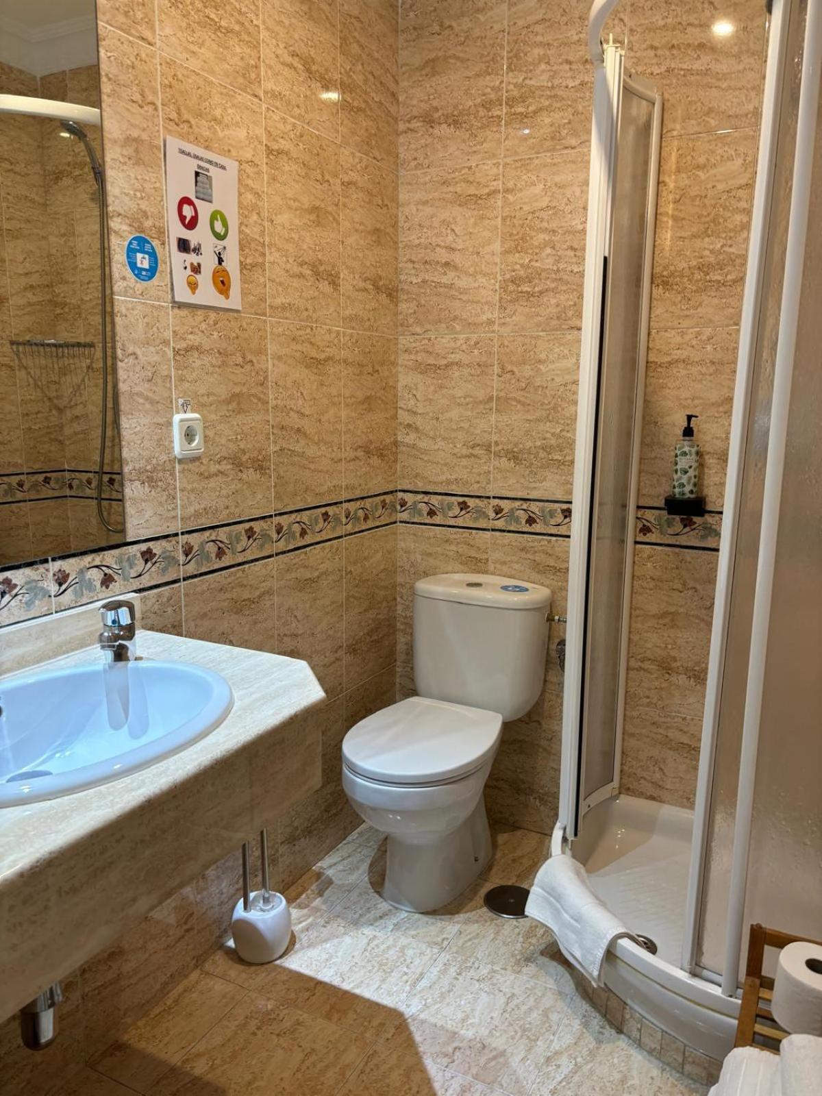 Hostal Barrera Madrid Dış mekan fotoğraf