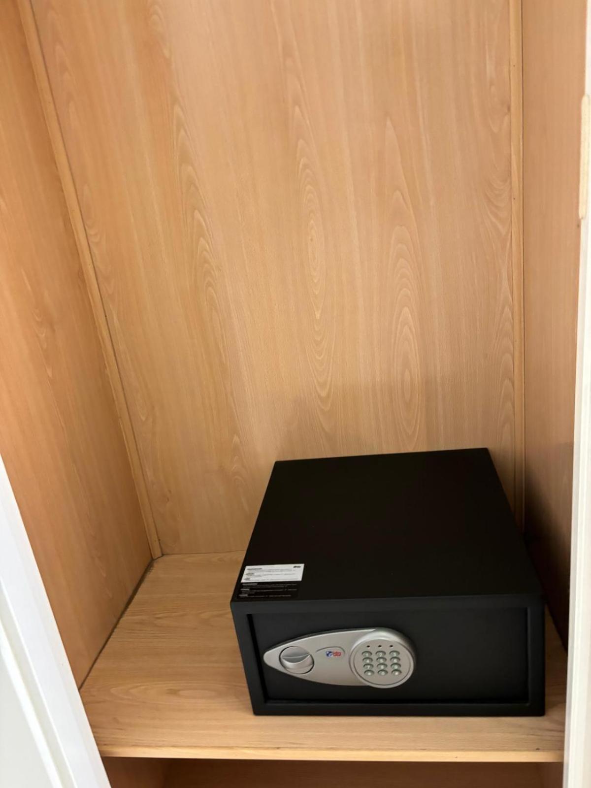 Hostal Barrera Madrid Dış mekan fotoğraf